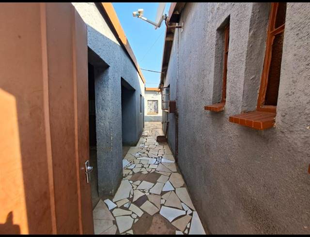 2 BEDROOM HOUSE FOR SALE IN DOBSONVILLE